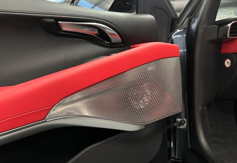 Lotus Emira Black