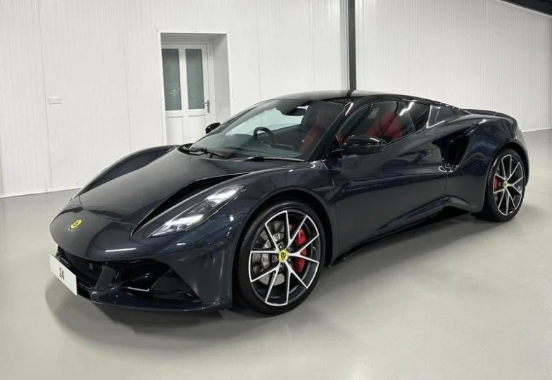Lotus Emira Black