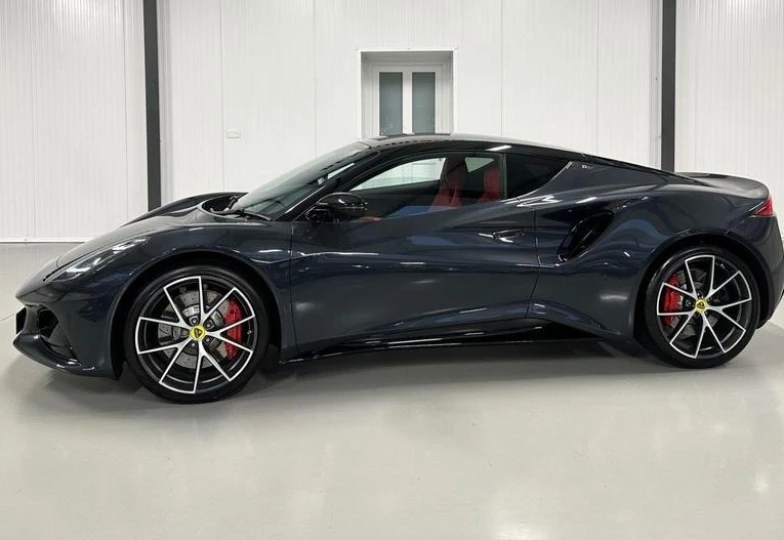 Lotus Emira Black