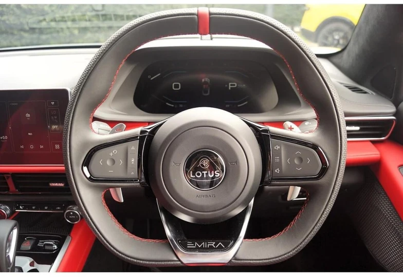 Lotus Emira Серый