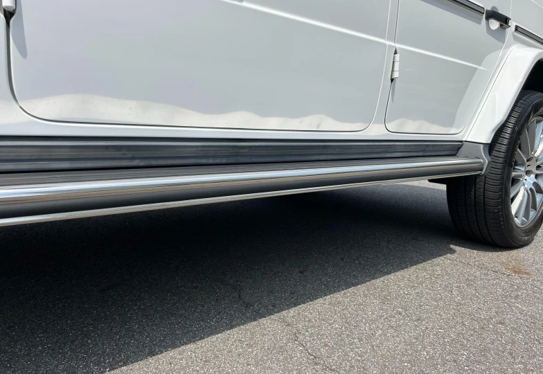 Mercedes G-class Белый