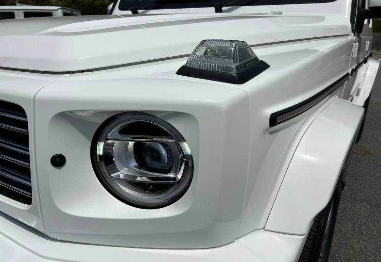 Mercedes G-class Белый