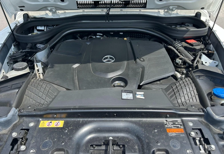 Mercedes G-class Белый
