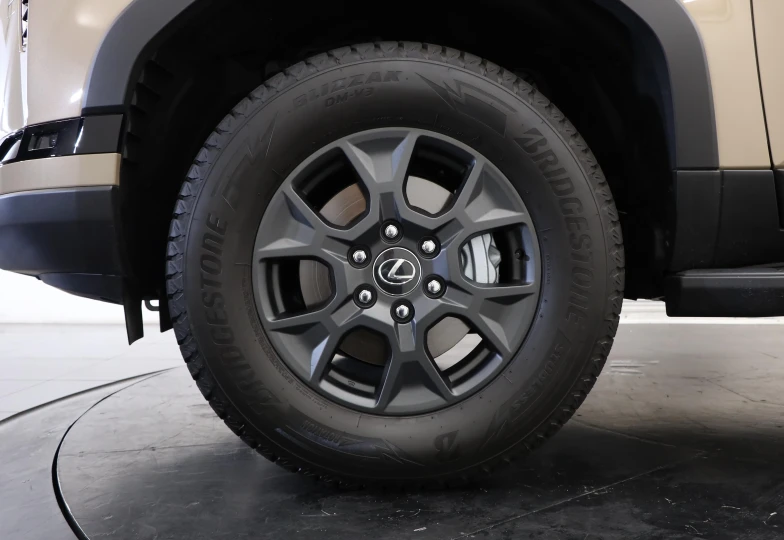 Lexus GX Бежевый