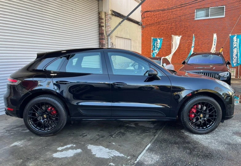Porsche Macan Черный