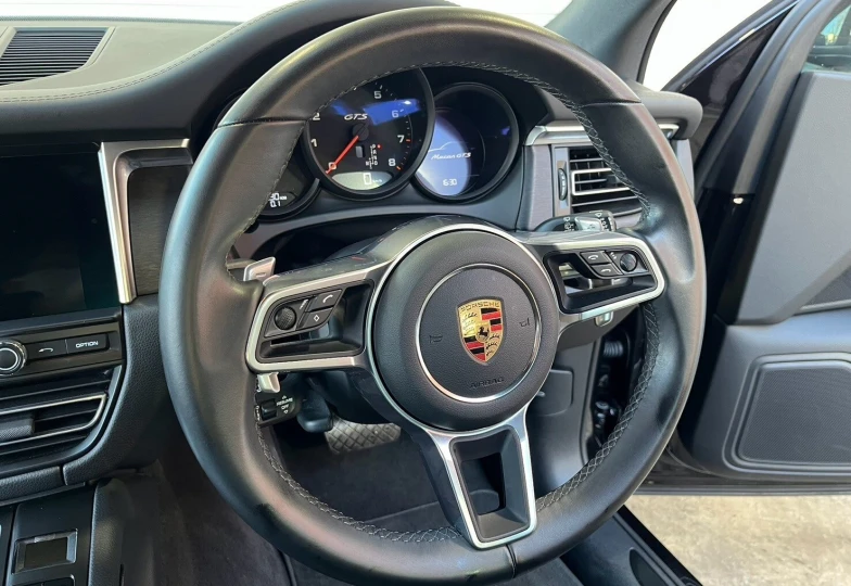 Porsche Macan Черный