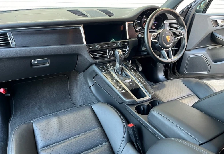 Porsche Macan Черный