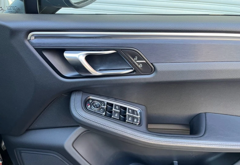 Porsche Macan Черный