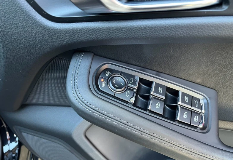 Porsche Macan Черный