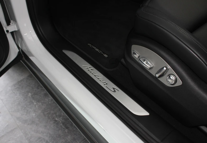 Porsche Macan Белый