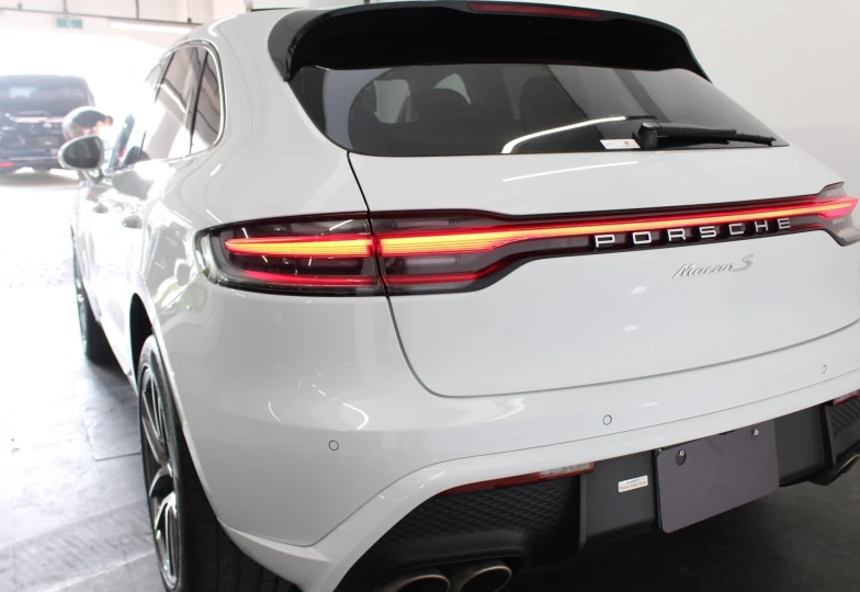 Porsche Macan Белый