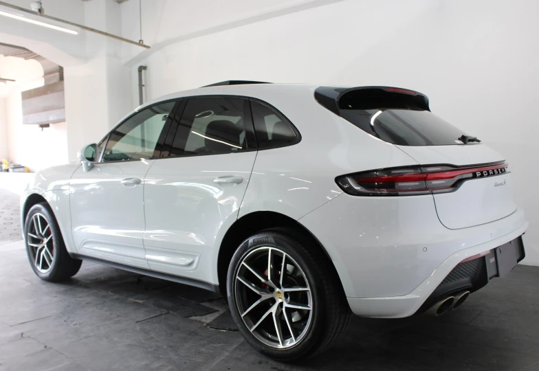 Porsche Macan Белый