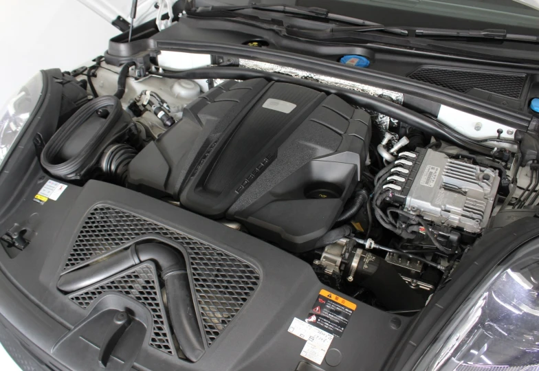 Porsche Macan Белый