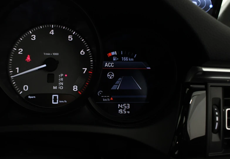 Porsche Macan Белый