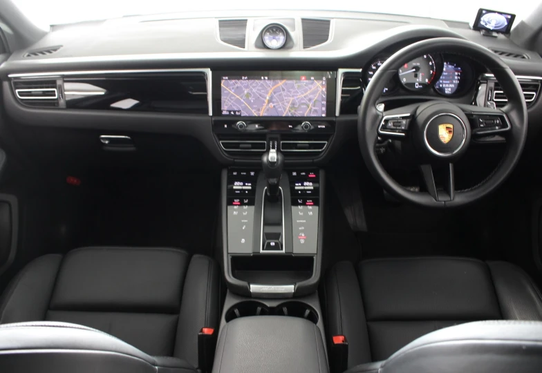 Porsche Macan Белый