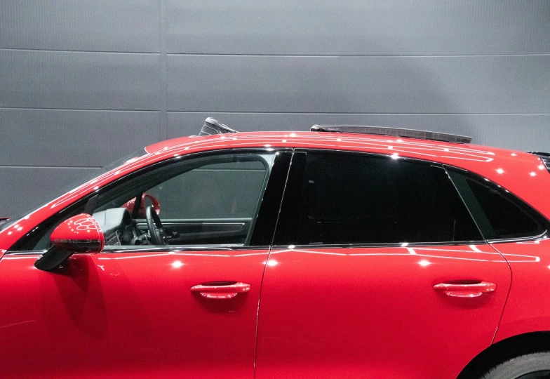 Porsche Macan Красный
