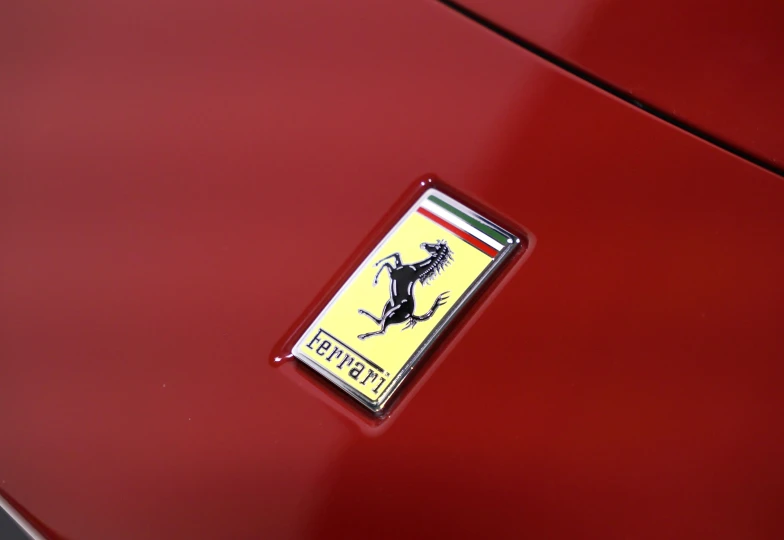 Ferrari Roma Красный