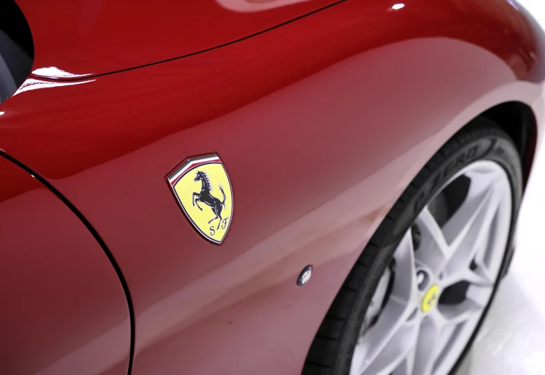 Ferrari Roma Красный
