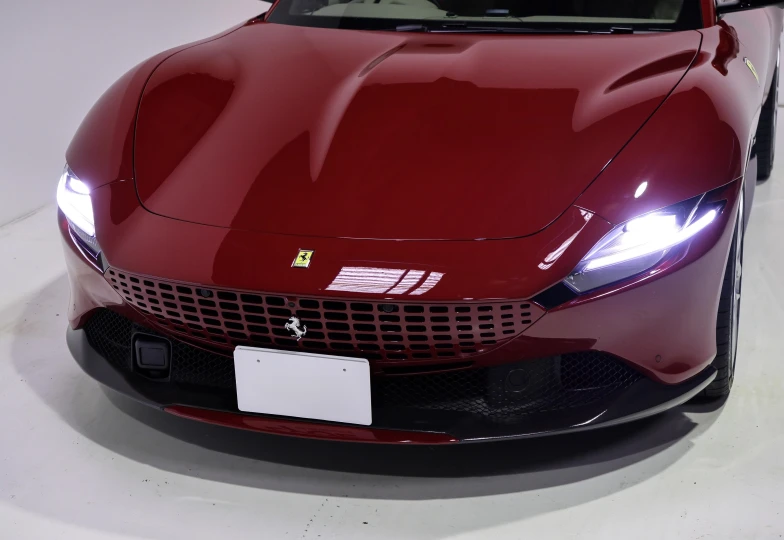 Ferrari Roma Красный