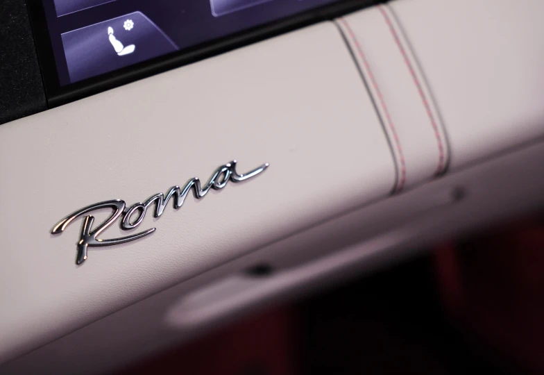 Ferrari Roma Красный