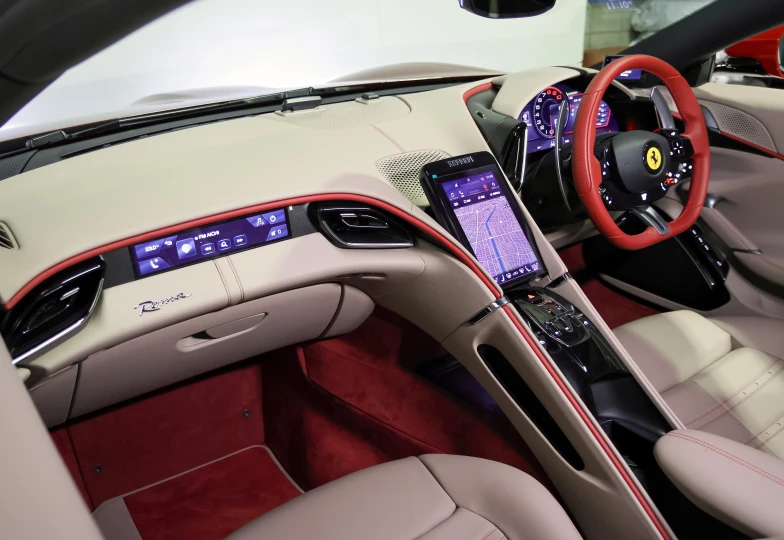 Ferrari Roma Красный