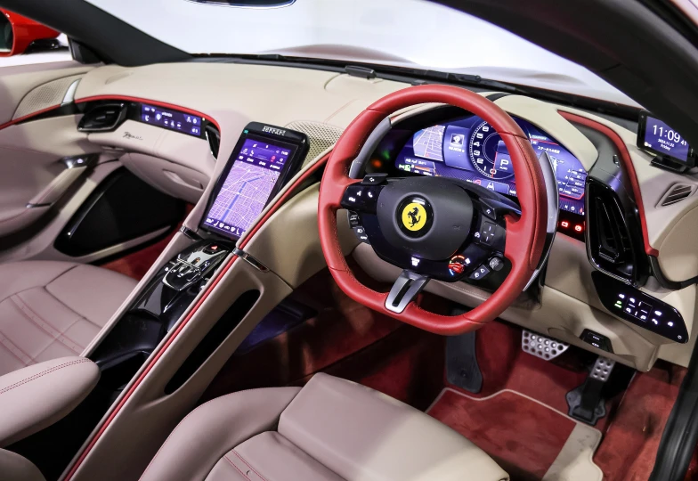 Ferrari Roma Красный