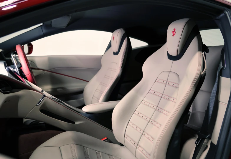 Ferrari Roma Красный