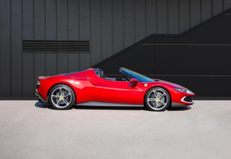 Ferrari 296 GTS Красный