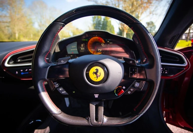Ferrari 296 GTS Красный