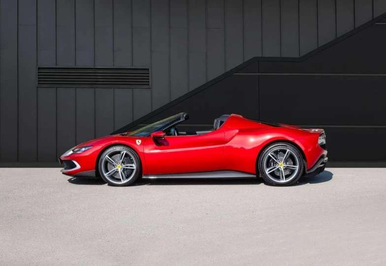 Ferrari 296 GTS Красный
