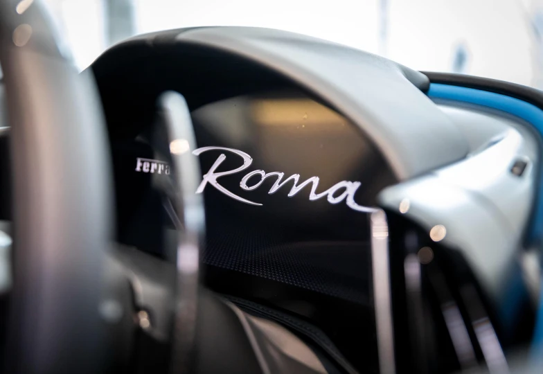 Ferrari Roma Синий