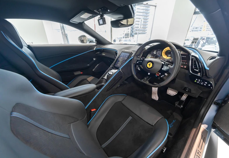 Ferrari Roma Синий