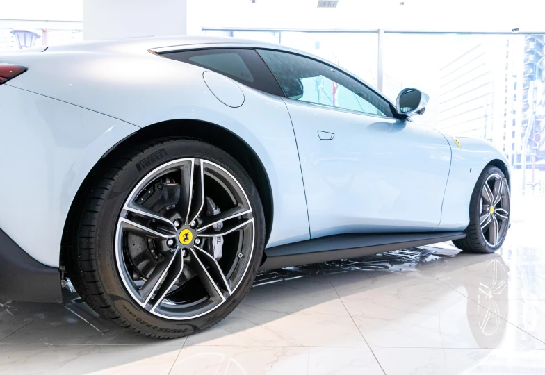 Ferrari Roma Синий