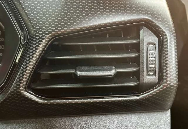 Volkswagen T-Cross Черный