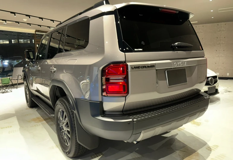 Toyota Land Cruiser 250 Brown