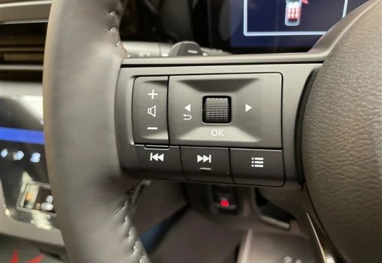 Nissan Serena Черный