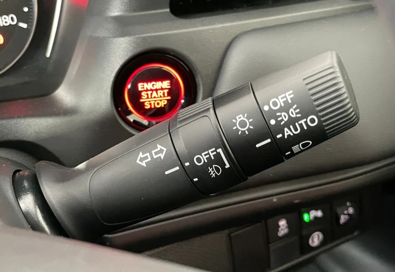Honda Vezel Черный