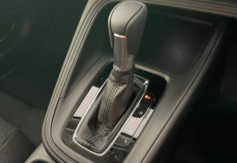 Honda Vezel Черный
