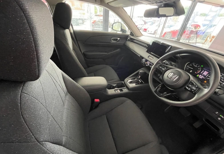 Honda Vezel Черный
