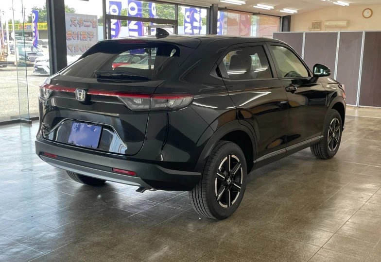 Honda Vezel Черный