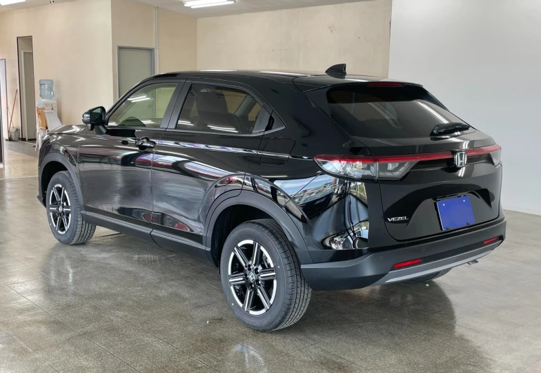 Honda Vezel Черный