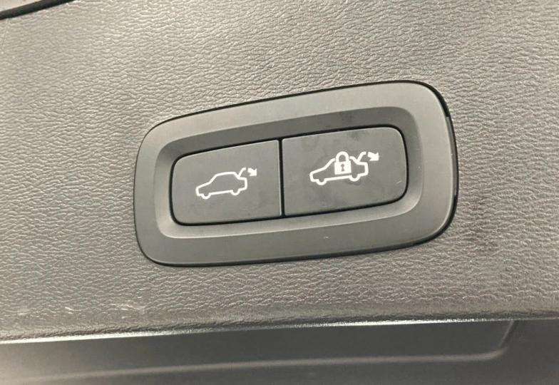 Volvo XC40 Черный