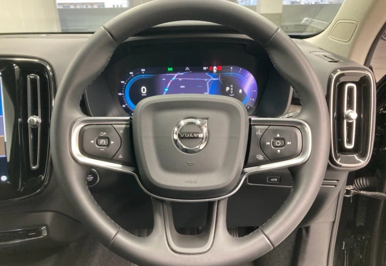 Volvo XC40 Черный