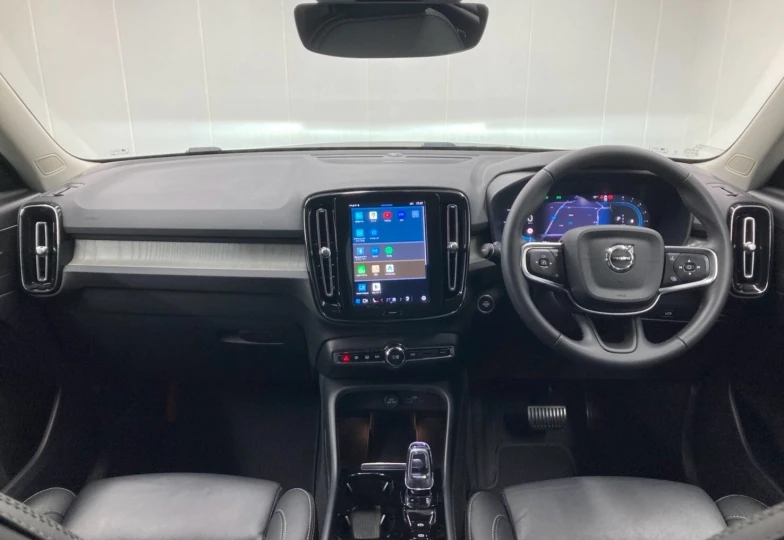 Volvo XC40 Черный