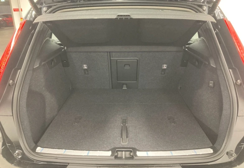 Volvo XC40 Черный