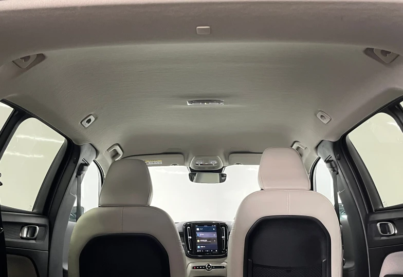 Volvo XC40 Белый