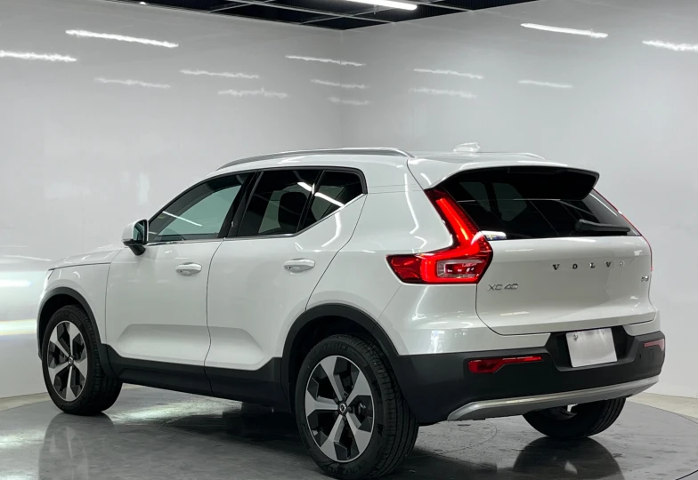 Volvo XC40 Белый