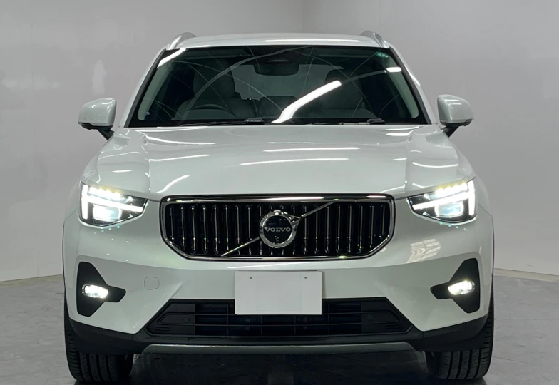 Volvo XC40 Белый