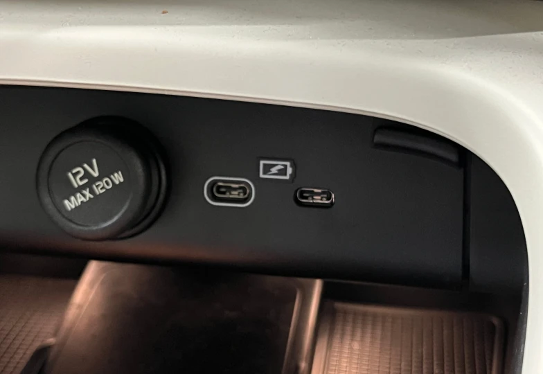 Volvo XC40 Белый