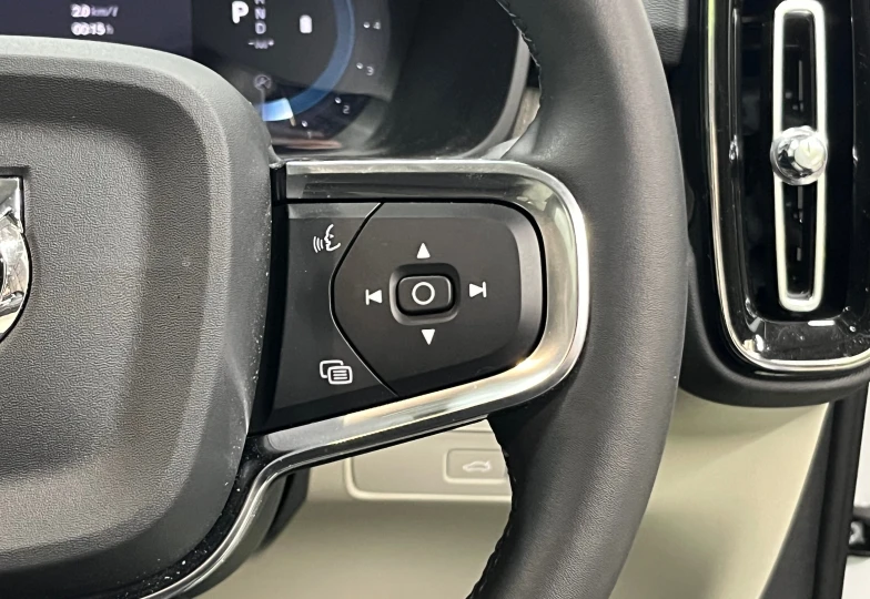 Volvo XC40 Белый